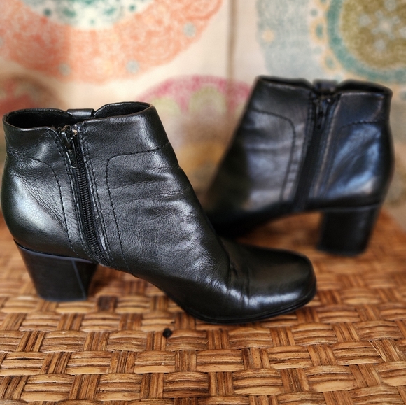 Liz Claiborne Flex Ankle Boots Size 8 - Picture 7 of 10